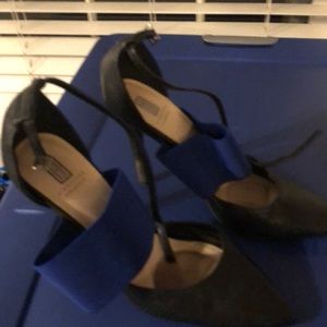Black and blue strap heel